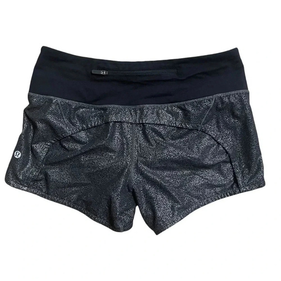 Lululemon Run Times Short II 4" Luminosity Foil Print Black Silver Size 4 - Picture 2 of 8
